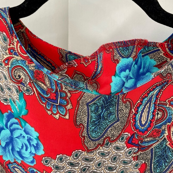 🎈🎈Notations Vintage Red Pattern Blouse - Picture 6 of 7